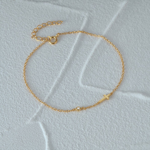 Mini Cross Bracelet with Zirconia - Zafari Studio Jewelry